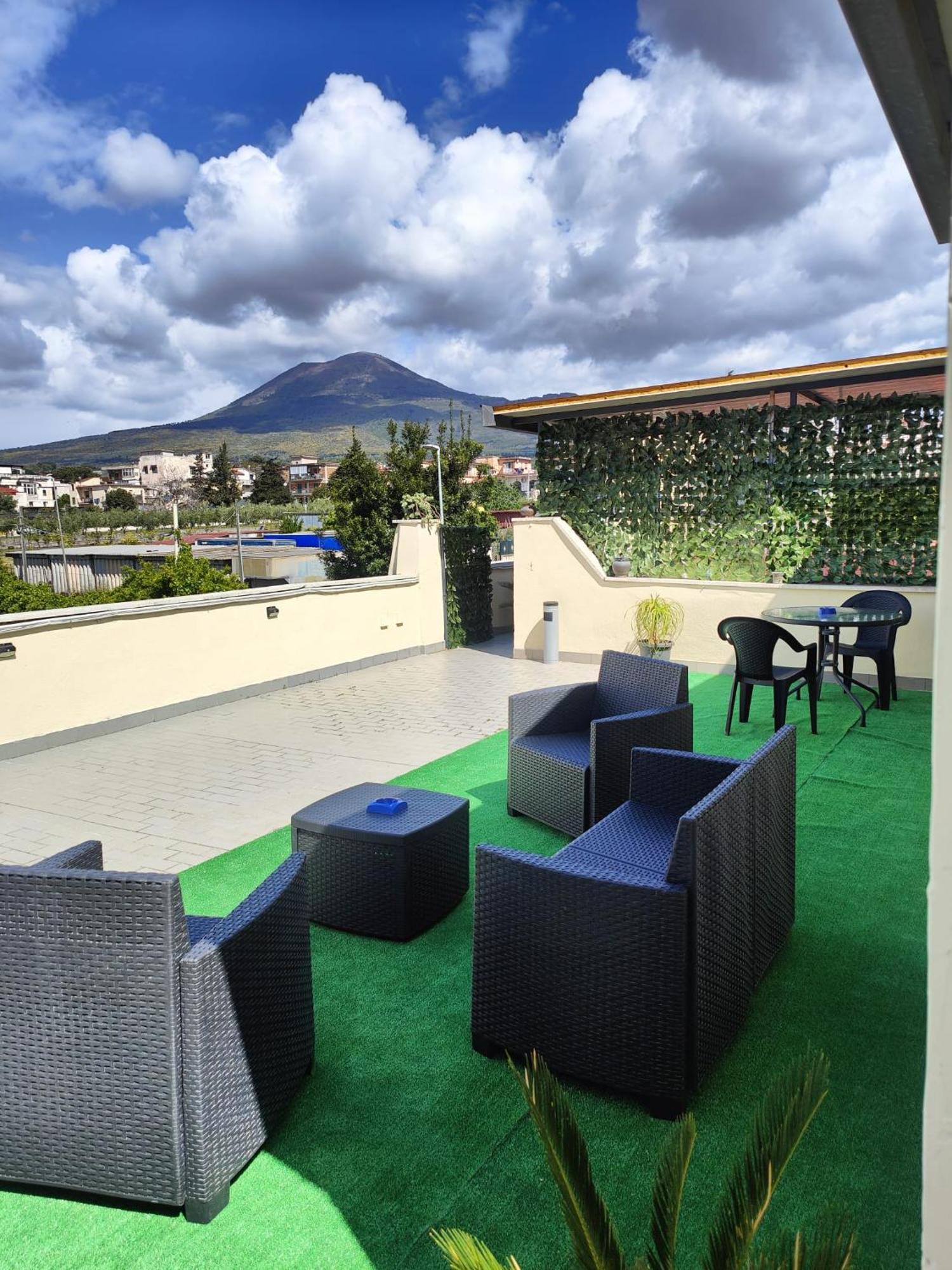 Vesuvius Dream Hotel Boscotrecase Bagian luar foto